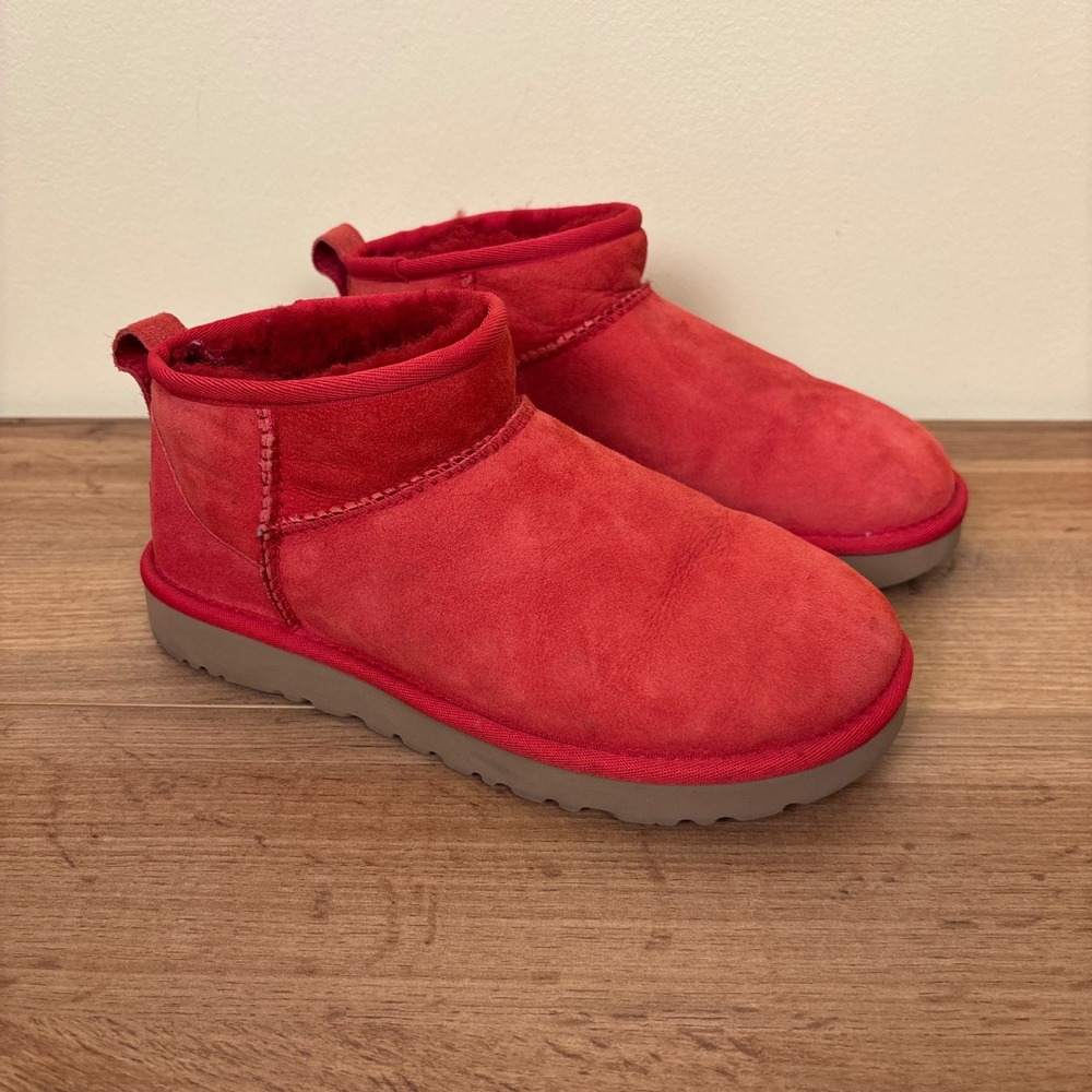 UGG Classic Ultra Mini Ankle Boots In Ribbon Red Women Size 6 Suede Warm Comfort